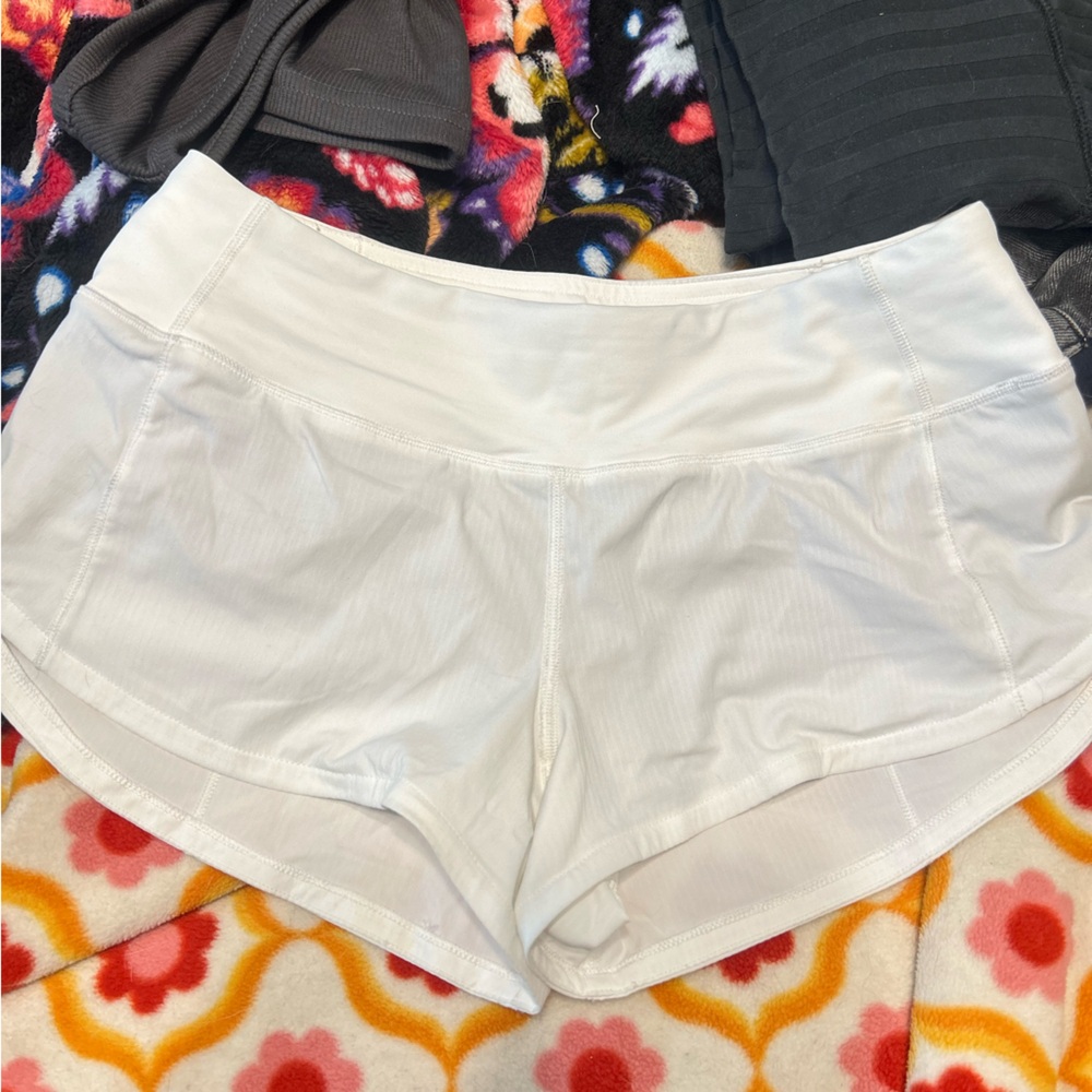 Lululemon Low-Rise Speed Up Shorts